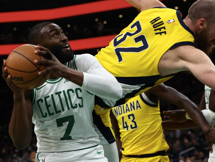 半岛体育-15分大胜东部垫底队!布朗连续爆发,西亚卡姆32+10独木难支