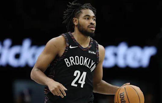 半岛体育-托马斯加盟雄鹿 管理层仍相信可以挽救字母时代